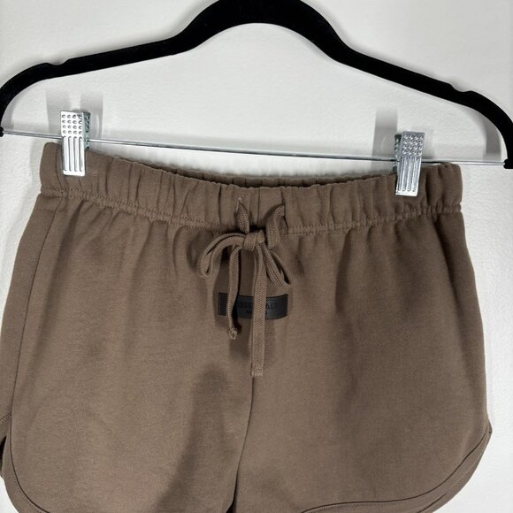 Fear Of God Essentials Women S Brown Wood Fleece Logo 80s High Rise Sweat Shorts - Picture 5 of 11